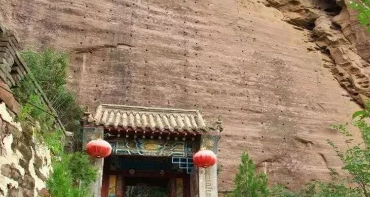 【北京一周一山·赤壁丹霞】徒步张家口后城丹霞赤壁，探访北方第一丹霞