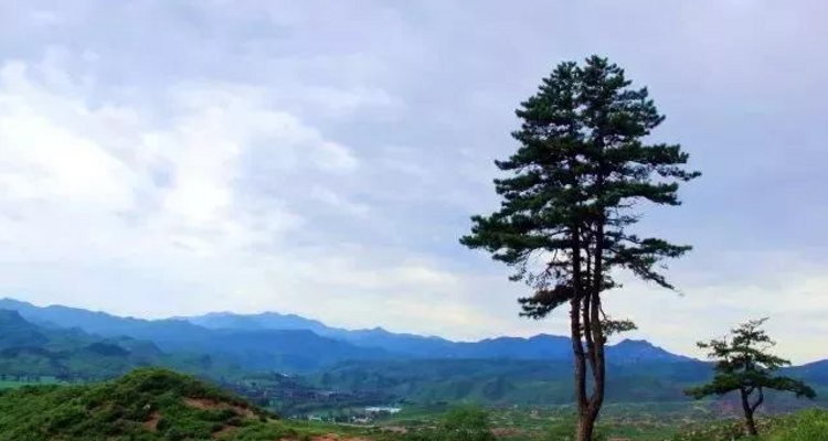 【北京一周一山·赤壁丹霞】徒步张家口后城丹霞赤壁，探访北方第一丹霞