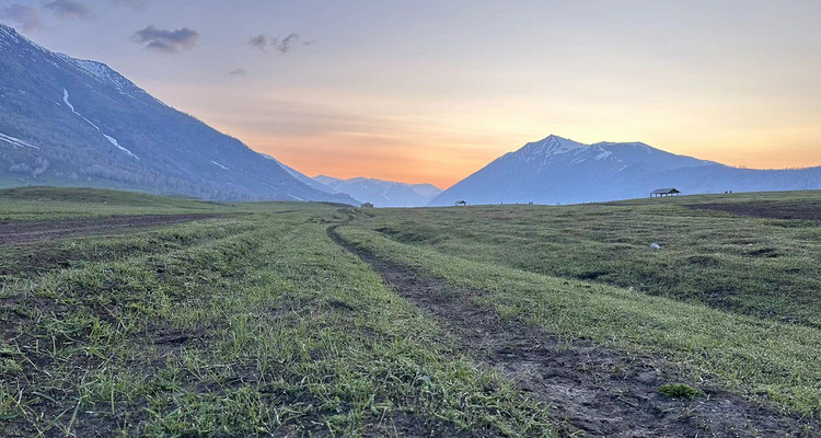 【新疆阿勒泰深度7日】喀纳斯+禾木+白哈巴+3晚景区入住+阿勒泰全景慢游+天山天池+阿禾公路+五彩滩+世界魔鬼城+s21沙漠公路+三湾徒步+2-6人小包团