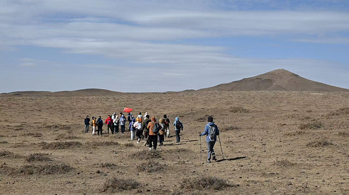 【行走内蒙·火山戈壁徒步3日】10KM乌兰哈达火山草原徒步+12KM大红山丹霞戈壁徒步+二连浩特中蒙国门+草原阿那亚涝利海8KM环湖徒步+38人舒适团