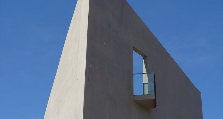 【行走内蒙·火山戈壁徒步3日】10KM乌兰哈达火山草原徒步+12KM大红山丹霞戈壁徒步+二连浩特中蒙国门+草原阿那亚涝利海8KM环湖徒步+38人舒适团