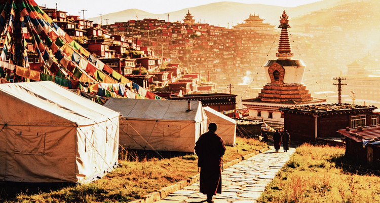 【甘南色达·大环线10日】兰州+拉卜楞寺+桑科草原+阿万仓湿地+娘玛寺+莲宝叶则+色达喇荣五明佛学院+观音寺+瓦切塔林+九曲黄河第一湾+若尔盖花湖+郎木寺+格尔底寺+纳摩大峡谷+扎尕那+官鹅沟+天水古城+麦积山石窟+2-8人小包团/8人小团