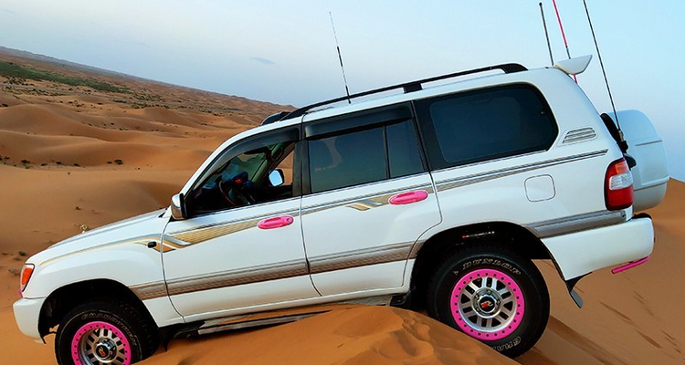 【初见内蒙·畅游沙漠3日】库布齐07沙漠公路+越野车深度穿越+畅玩响沙湾+光伏森林+特色骆驼宴+美岱召+内蒙古博物院+38人舒适团