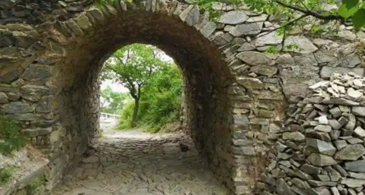 【北京100公里山野·京西古道】千年驼铃响 春日徒步时丨上春山赏春花 | 徒步京西古道