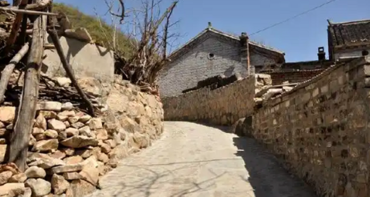 【北京一周一山·香屯】穿越最美香屯村，探索大云峡谷的春季秘境：爬野长城，赏世外桃花！