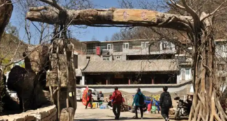 【北京一周一山·香屯】穿越最美香屯村，探索大云峡谷的春季秘境：爬野长城，赏世外桃花！