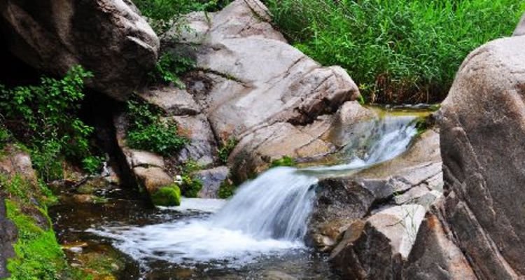 【北京一周一山·香屯】穿越最美香屯村，探索大云峡谷的春季秘境：爬野长城，赏世外桃花！