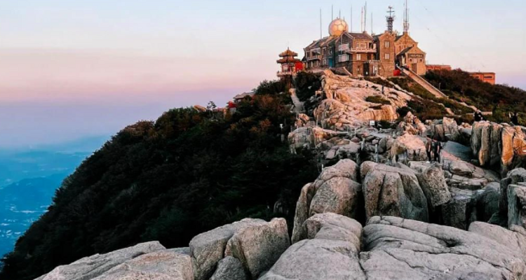 【夜爬泰山2日】难度可选丨夜爬东岳泰山+看日出观云海+闲游泉城济南