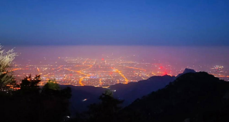 【夜爬泰山2日】难度可选丨夜爬东岳泰山+看日出观云海+闲游泉城济南