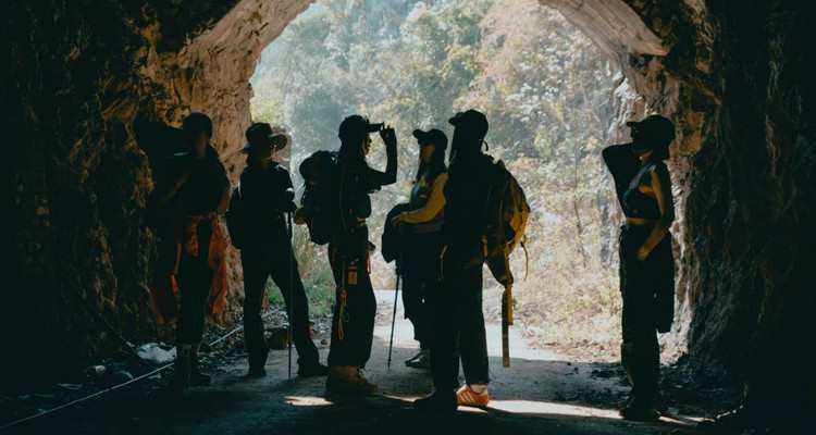 【徒步华夏第二十四站 · 重庆南川站】仙女山徒步+地心秘境徒步+绿野仙踪徒步+华容道+黄葛古道+升级酒店1晚5钻2晚4钻+专业摄影师跟拍航拍+庆功宴+4日徒步