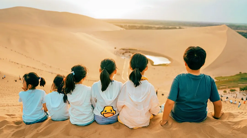 【西北·西北奇遇记7日】风光+游学双重体验+青海湖骑行+草原骑马射箭+茶卡采盐+七彩丹霞+地质课程+鸣沙山+敦煌课堂篆刻艺术+莫高学堂古法泥坯画+嘉峪关+5晚五钻酒店+高校教师打造游学手册-28人团