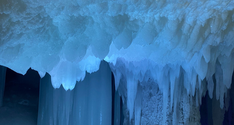 【寻迹晋西·秘境芦芽山4日】探万年冰洞+观悬空村奇观+登芦芽雄峰+马仑草原+雁门关+打卡正定古城+忻州古城+38人舒适团！