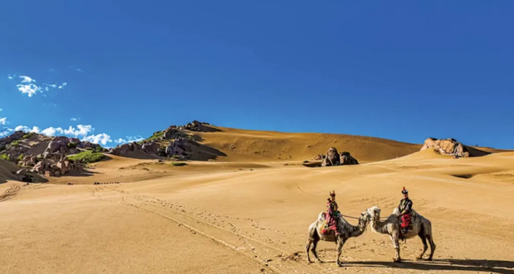 【遇见内蒙·北境穿越9日】赤峰+大青山+乌兰布统+公主湖+影视基地+甘丹驼城+勃隆克沙漠+玉龙沙湖+鄂温克驯鹿园+热阿线+黄岗梁+蒙古汗城+阿斯哈图石林+达达线+达理湖+避暑山庄+99号公路+大青山+金山岭长城+休闲纯玩9日游！