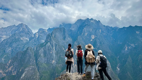 【徒步华夏第二十七站·云南香格里拉站】丽江+虎跳峡+茶马客栈+龙洞瀑布+尼汝村+七彩瀑布+香格里拉+无底湖+千湖山+28人徒步团