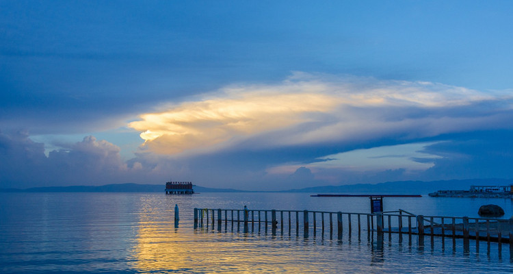 【遇见西北 · 大环线7日】西宁+祁连山草原+张掖七彩丹霞日落+嘉峪关长城+大地之子+莫高窟+鸣沙山月牙泉日落+石油小镇+黑独山+胭脂山+大柴旦翡翠湖+察尔汗盐湖+茶卡盐湖日落+黑马河+青海湖骑行+2-8人小包团&8人小车团