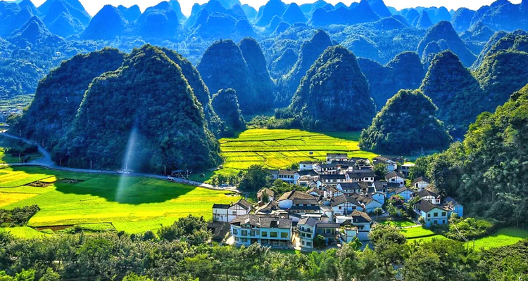 【滇黔精华 · 亲子避暑7日】  <云南滇东南+贵州兴义>亲子避暑+一线两省、抚仙湖、建水古城、普者黑、弥勒东风韵、马岭河大峡谷、万峰林&万峰湖、探秘峰林布依7日深度游