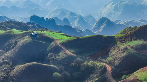 【行走贵州·贵州屋脊7日】乌蒙山脊+乌蒙东坡+韭菜坪+阿西里西秘境+百草坪徒步7日