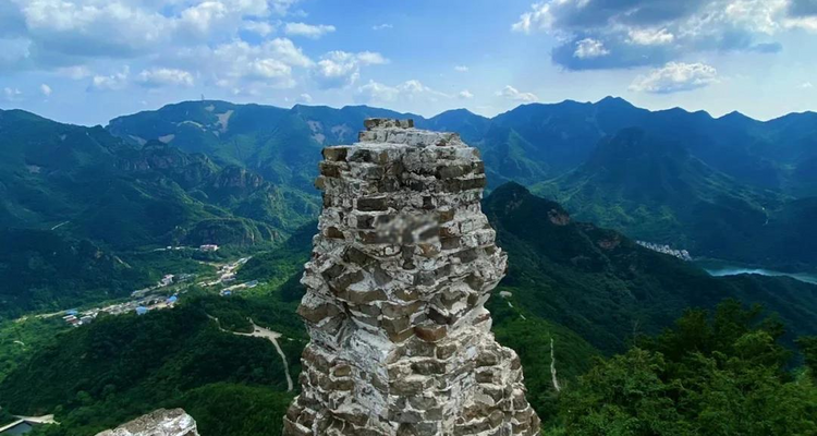 【北京一周一山·东指壶一线天】早鸟优惠来袭丨剑峰奇峦藏一线 东指壶上揽清风丨探索平谷的隐秘高峰：侧身过绝壁，登顶揽云海~