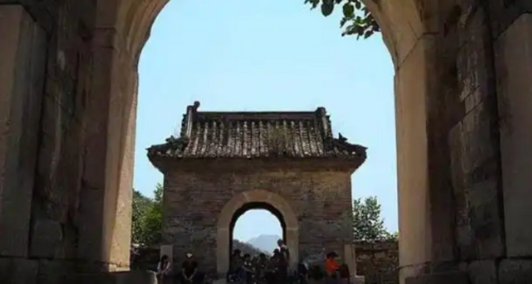 【北京一周一山·谷积山】‌早鸟优惠来袭丨一山览尽宋辽风丨水墨丹青里的三塔两寺，寻访千年前的静谧时光丨从鲁家滩到灵鹫禅寺：一条集自然与古迹于一体的经典徒步线~