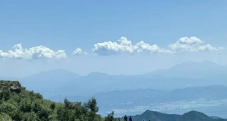 【北京一周一山·大黑峰】早鸟优惠来袭丨大黑峰：塞外第一峰的绿色浪漫 | 不用去远方，北京周边就有“小海坨”，漫步高山草甸，闯入宫崎骏的夏日画卷~