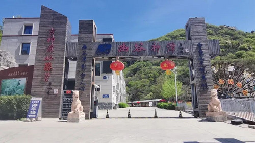 【北京一周一山·幽谷神潭】早鸟优惠来袭丨寻幽探胜：穿越通天门，见证“山外有山，天外有天”的峡谷地貌，解读“雷劈石”与“天梯”的自然密码，触摸十二生肖与古典文化的千年对话~