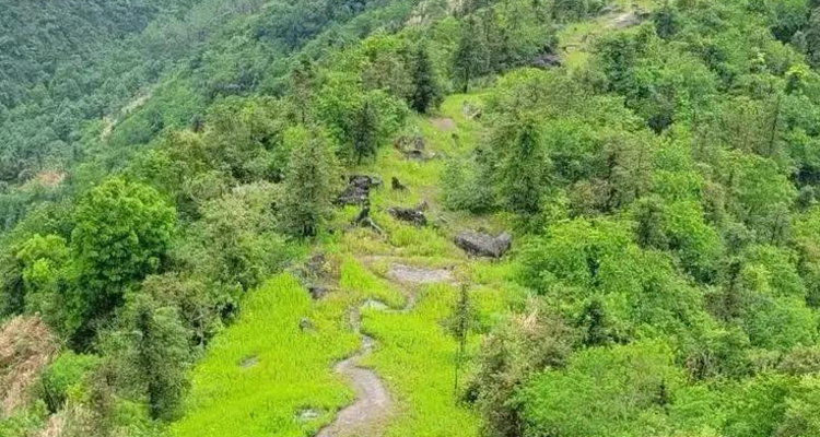 【北京一周一山·石洞山-十八堂】现实版塞尔达探秘| 十八堂前听风雨，石洞山中觅清幽 | 挑战蔚县石洞山：穿越千年十八堂遗址，感受太行山脊的震撼~