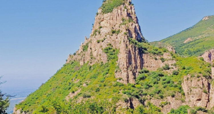 【北京一周一山·石洞山-十八堂】现实版塞尔达探秘| 十八堂前听风雨，石洞山中觅清幽 | 挑战蔚县石洞山：穿越千年十八堂遗址，感受太行山脊的震撼~