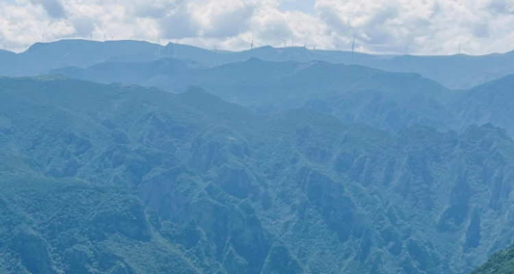 【北京一周一山·石洞山-十八堂】现实版塞尔达探秘| 十八堂前听风雨，石洞山中觅清幽 | 挑战蔚县石洞山：穿越千年十八堂遗址，感受太行山脊的震撼~