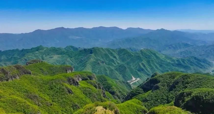 【北京一周一山·石洞山-十八堂】现实版塞尔达探秘| 十八堂前听风雨，石洞山中觅清幽 | 挑战蔚县石洞山：穿越千年十八堂遗址，感受太行山脊的震撼~