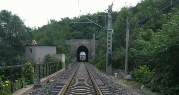 【北京一周一山·丑儿岭】早鸟优惠来袭丨山风清凉拂古道，琉璃光影映斜河涧丨京西铁路+斜河涧+丑儿岭+琉璃渠，一场穿越百年的京西寻幽之旅~