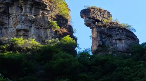 【北京一周一山·十渡山水】特价全含丨赠送特色农家大锅菜丨于孤山寨寻幽探胜徒步吸氧，在拒马河漂流降温随波逐流~