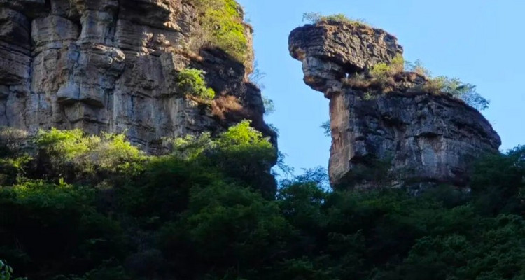 【北京一周一山·十渡山水】特价全含丨赠送特色农家大锅菜丨于孤山寨寻幽探胜徒步吸氧，在十渡漂流降温随波逐流~