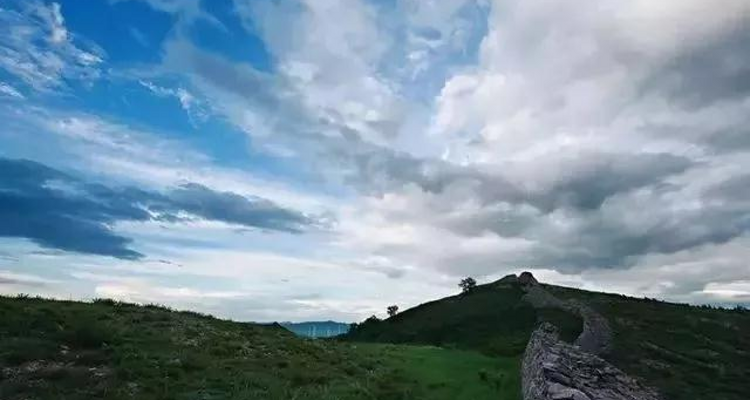 【北京一周一山·独石口长城】夏日寻幽独石口丨解锁独石口长城的极致原始风貌，感受古迹与山野的双重治愈~