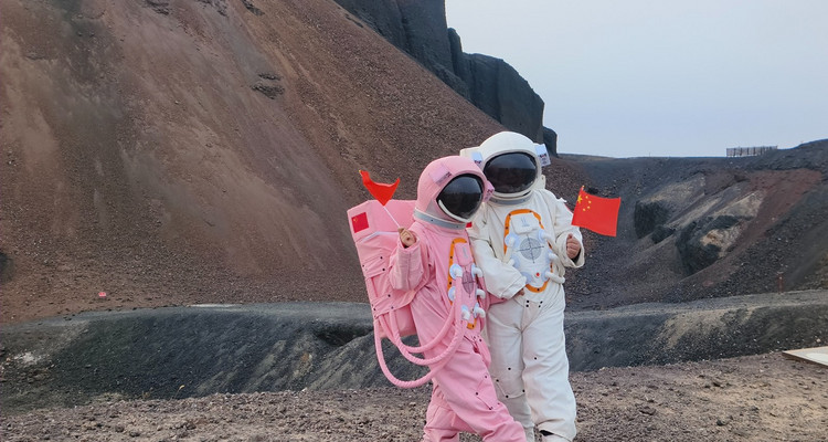 【寻迹乌兰察布·火山草原3日】早鸟优惠来袭丨超值特价丨草原阿那亚涝利海+辉腾锡勒黄花沟+乌兰哈达火山草原+谷力脑包火山+住特色蒙古包+享蒙古民俗风情~