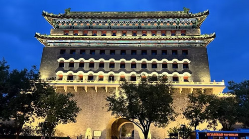 【夜徒中轴线10KM】探寻世界遗产的深层韵味，每一步都踏响历史的回音，古今文化在夜色中交融！