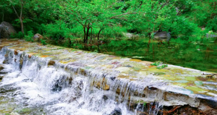 【北京一周一山·瓜草地】‌京西绿野仙踪：瓜草地轻徒步、赏瀑、踏水、探古道的完美夏日路线~