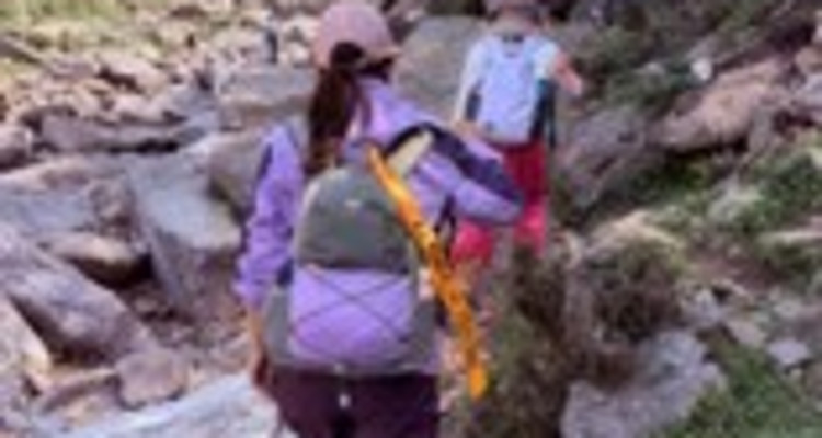 【北京一周一山·青崖子】20℃清凉秘境！闯入蔚县青崖子，邂逅云端草甸+怪石石林+巨型风车