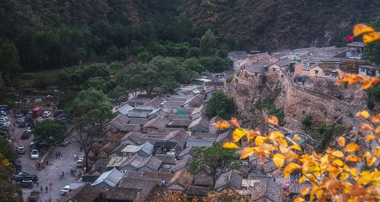 【北京一周一山·香屯】早鸟优惠来袭丨千亩板栗园与明代长城环抱下的徒步秘境：溪流潺潺，长城蜿蜒，感受山谷间的纯净之美