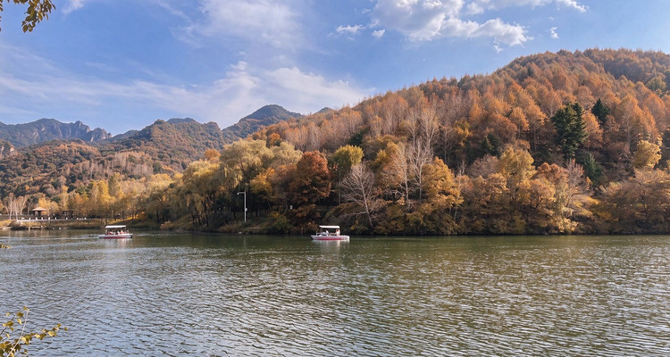 【北京一周一山·玉渡山】京郊秋日治愈之旅：解锁山谷斑斓、忘忧湖镜、草甸松弛的限定秋意